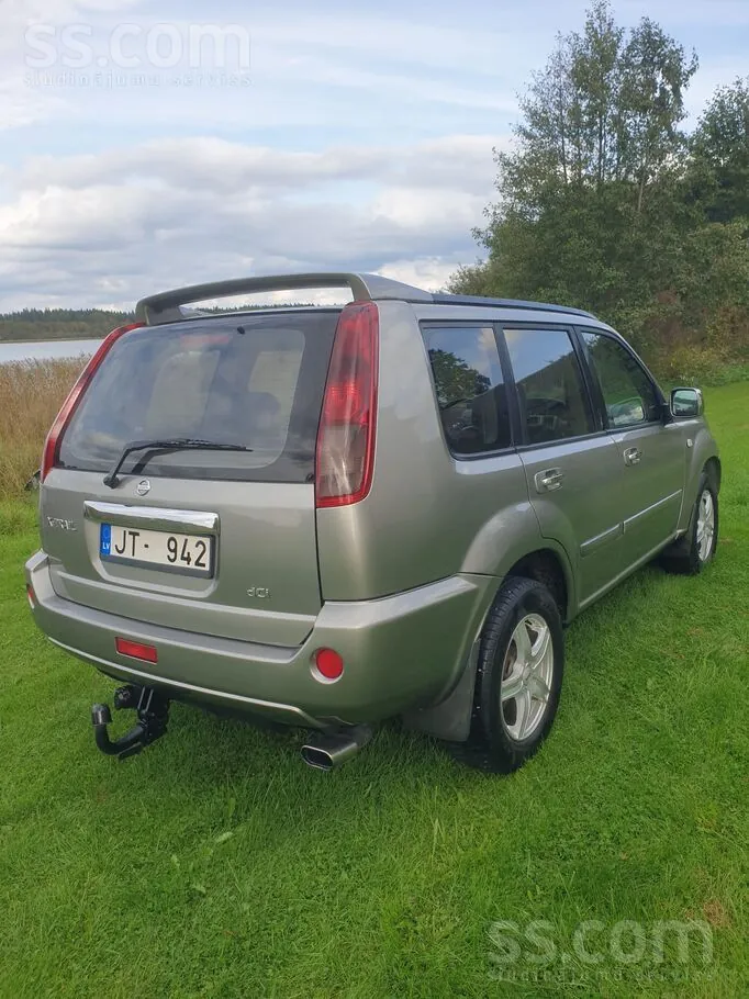 Nissan X-Trail 2004 photo 3