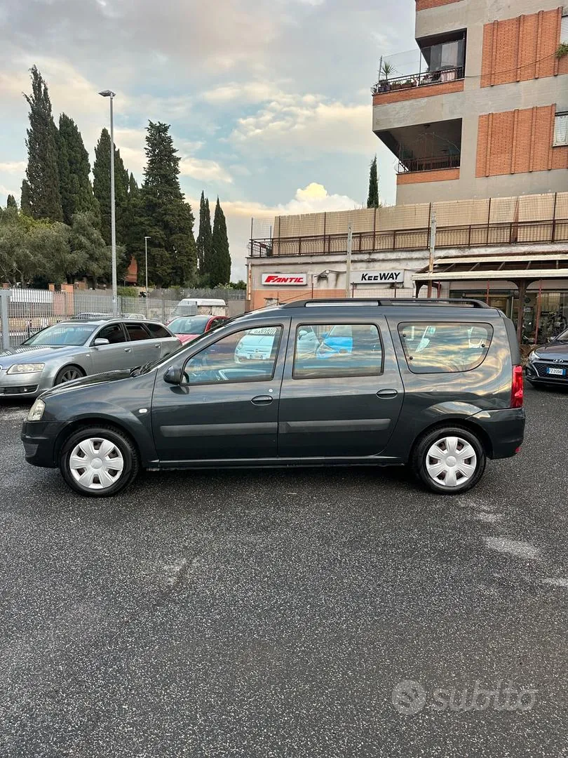 Dacia Logan 2012 photo 2