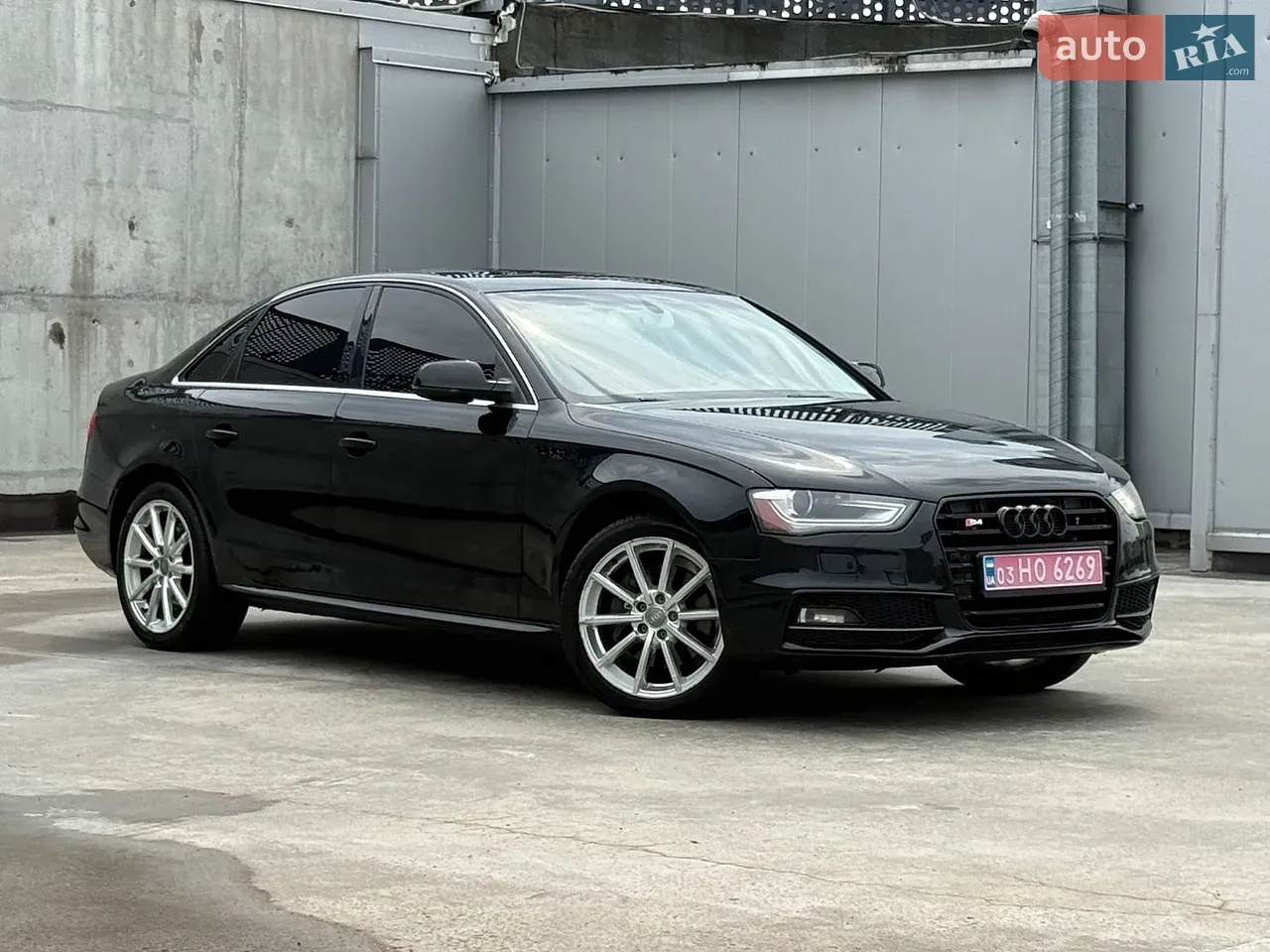 Audi A4 2016 photo 2