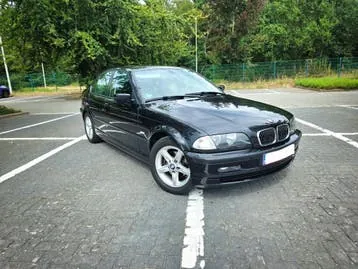 BMW 320I