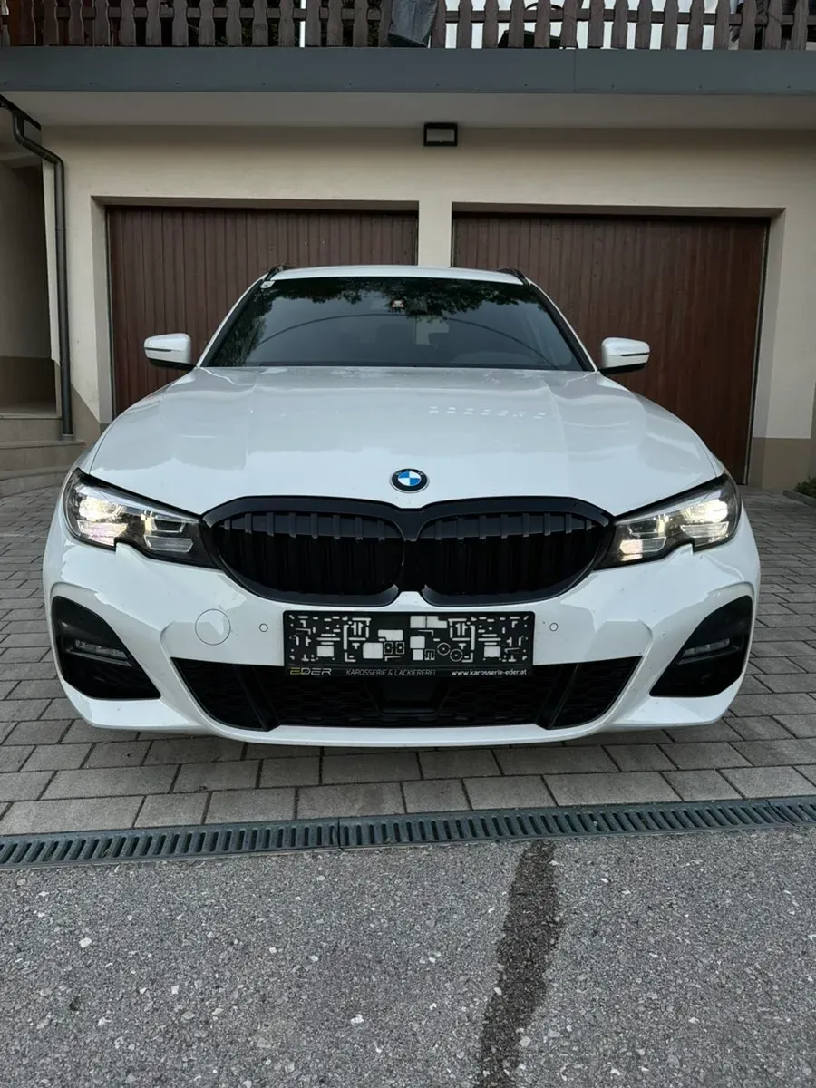 BMW 3 Series 2020 photo 3