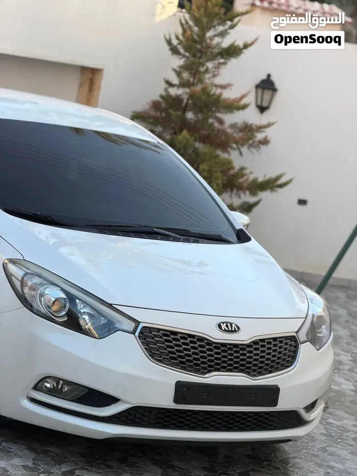 Kia K3 2014 photo 2
