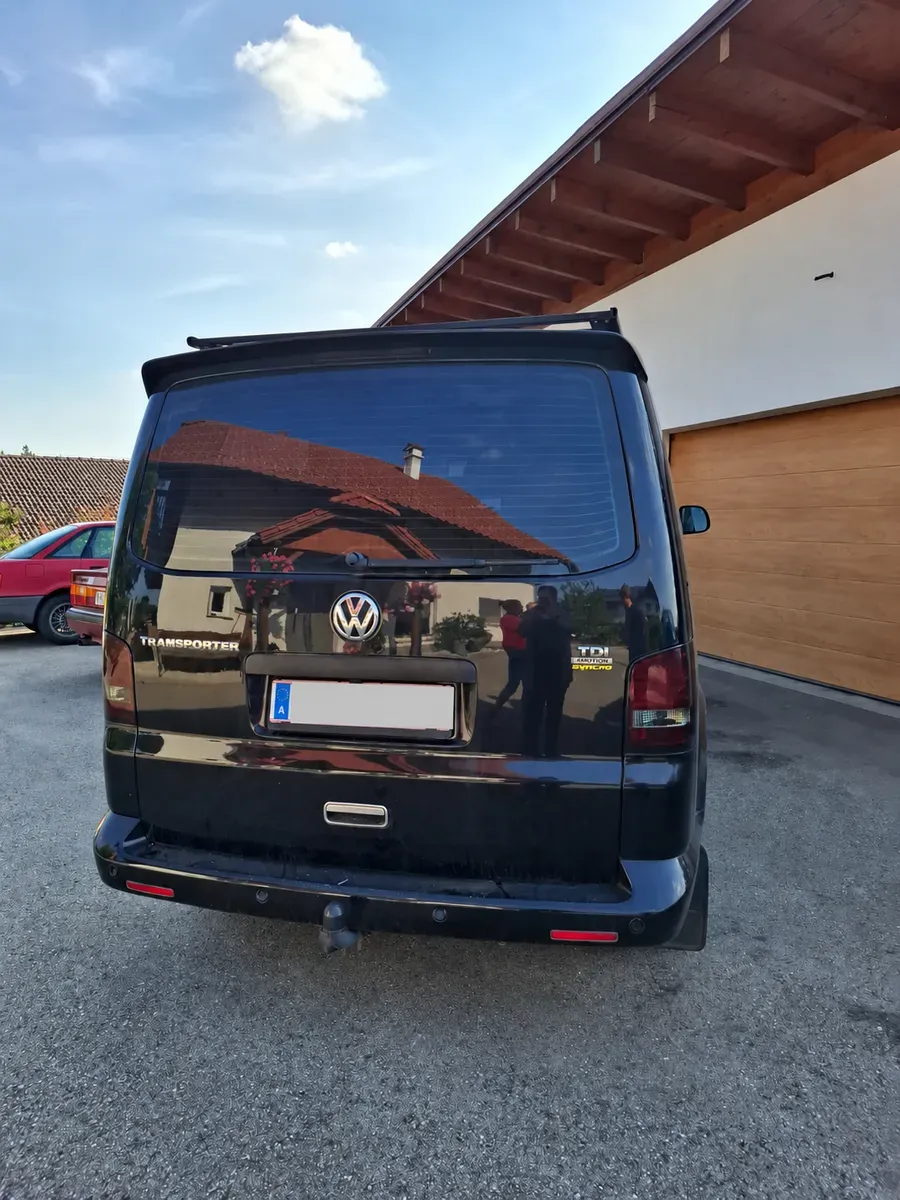 Volkswagen T5 2010 photo 2