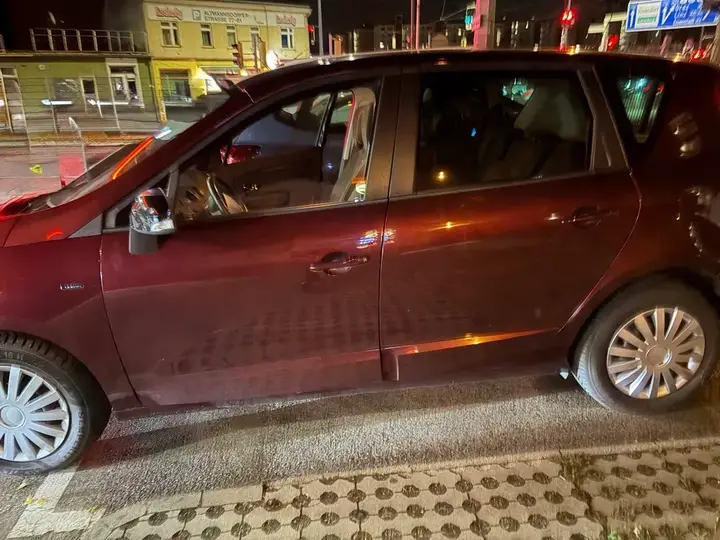 Renault Scénic 2015 photo 3