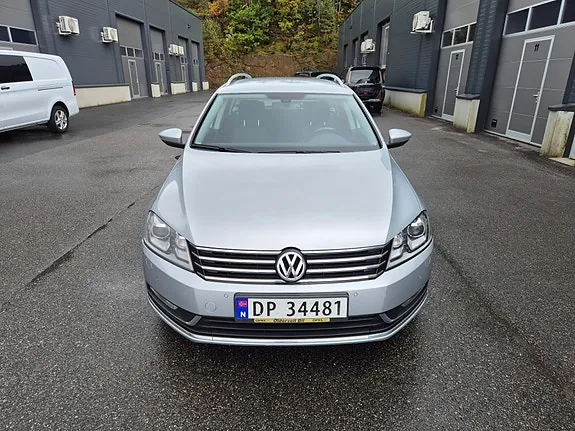 Volkswagen Passat 2014 photo 2