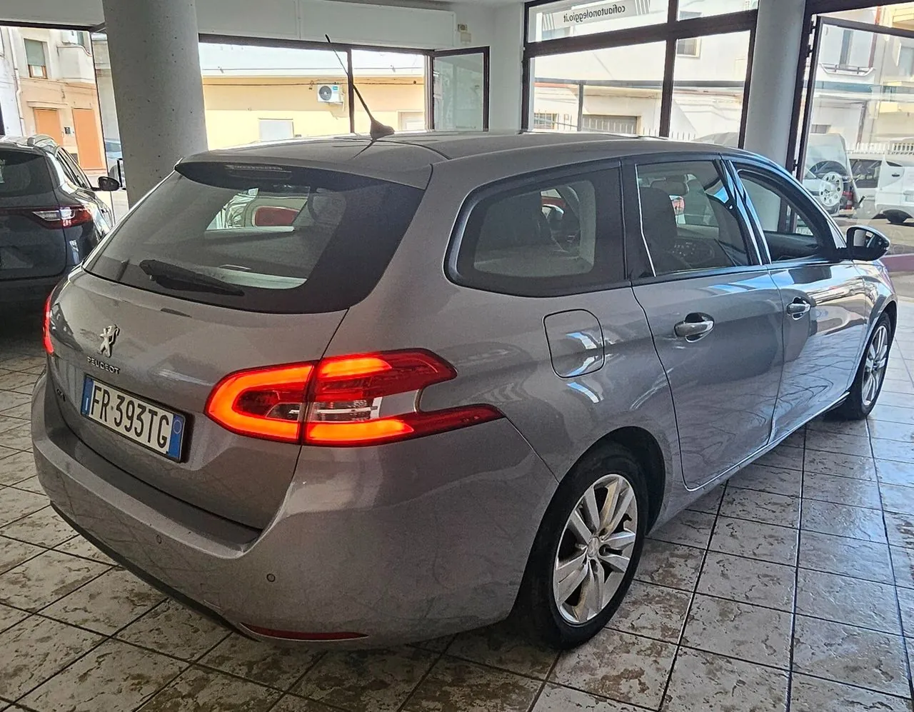 Peugeot 308 2018 photo 3