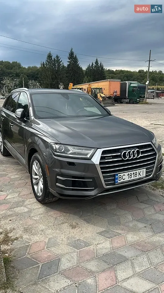 Audi Q7 2018 photo 2