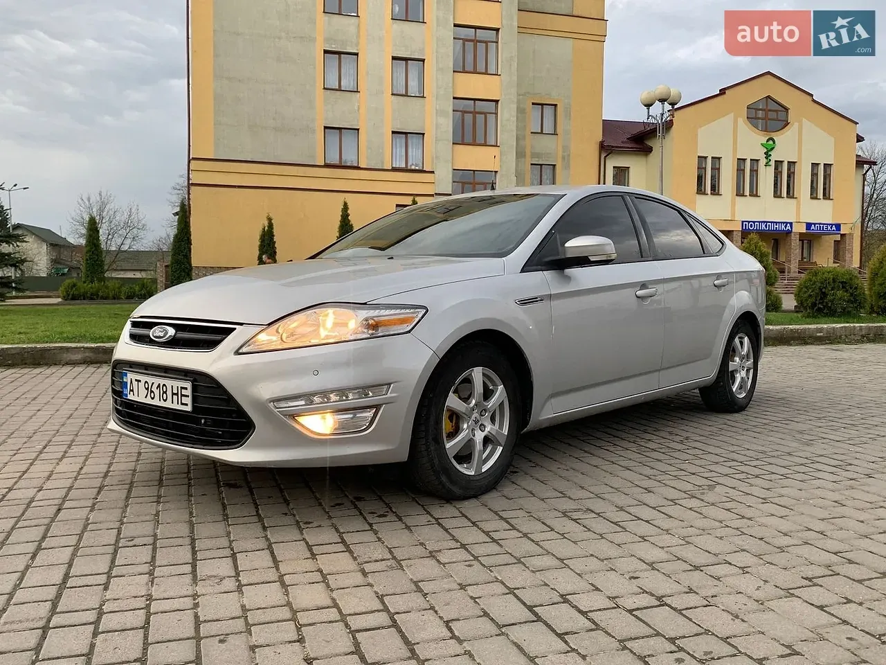 Ford Mondeo 2012 photo 2