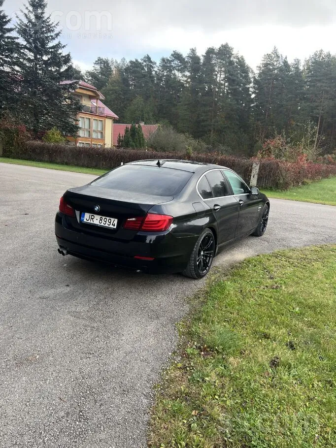 BMW 530 2011 photo 4