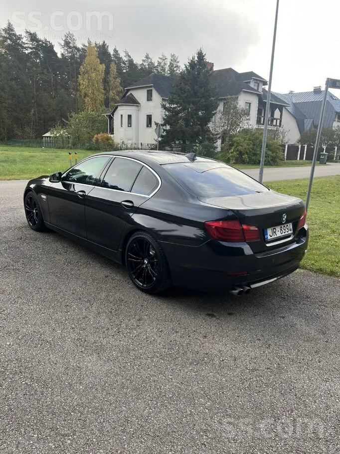 BMW 530 2011 photo 3