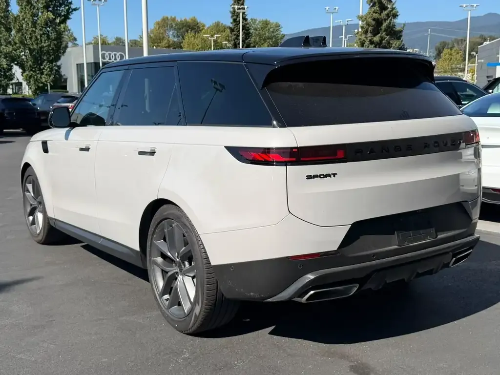 Land Rover Range Rover Sport 2026 photo 5