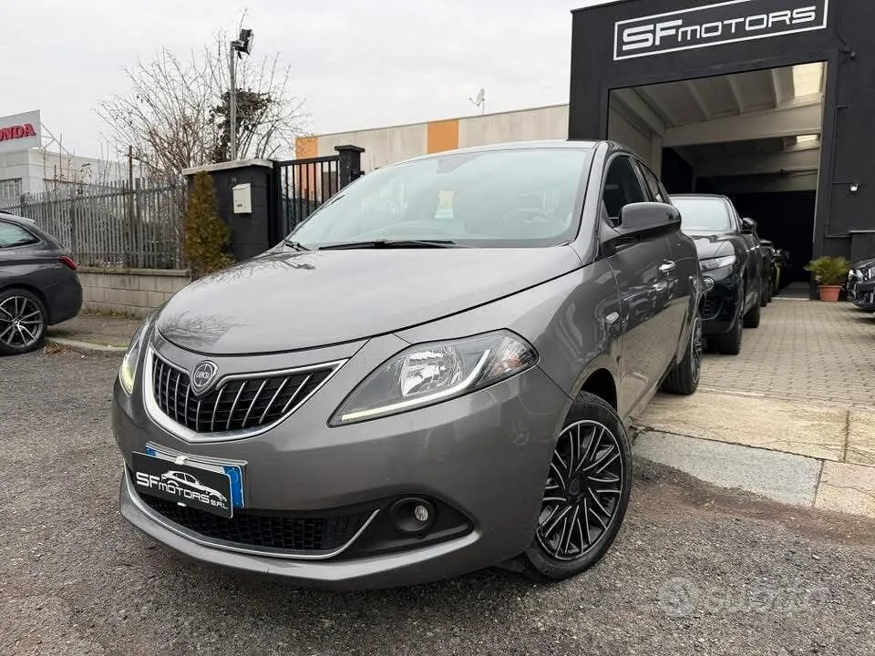 Lancia Ypsilon 2023 photo 2