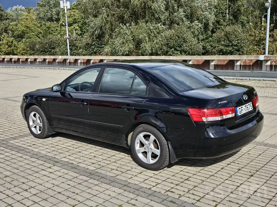 Hyundai Sonata 2006 photo 2