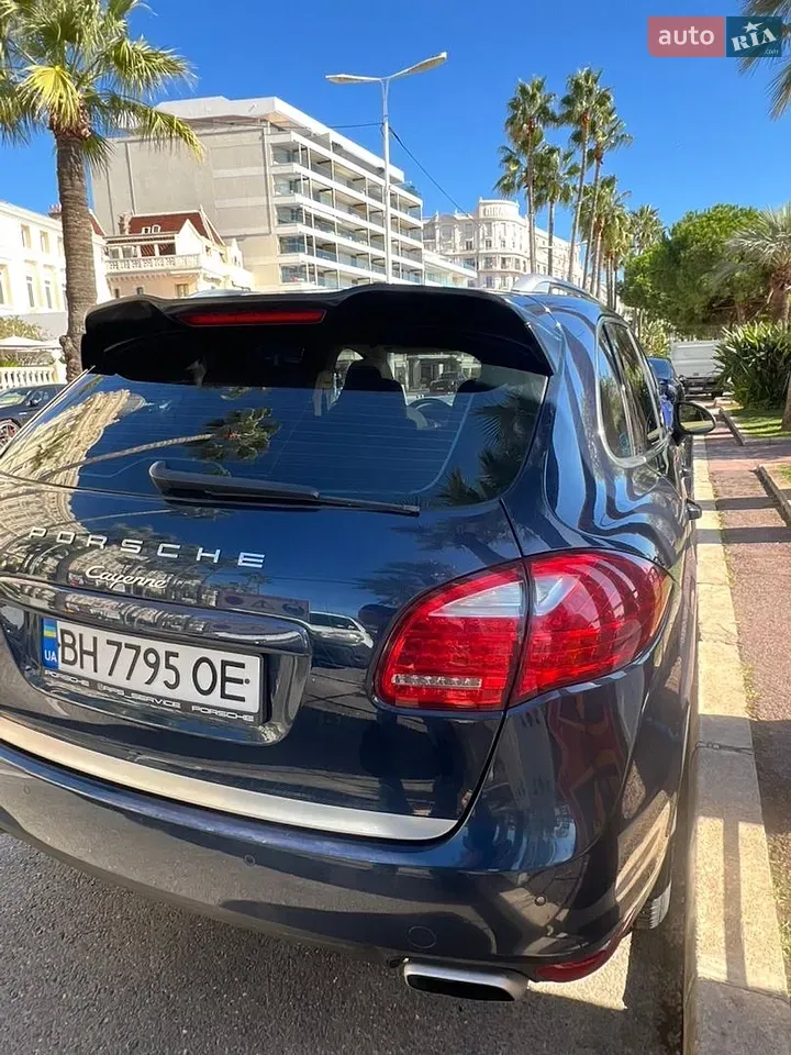 Porsche Cayenne 2012 photo 4