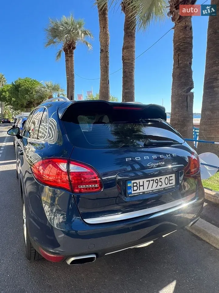 Porsche Cayenne 2012 photo 3