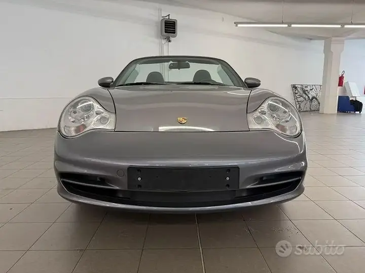 Porsche 911 2002 photo 2