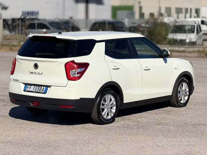 KG Mobility Xlv