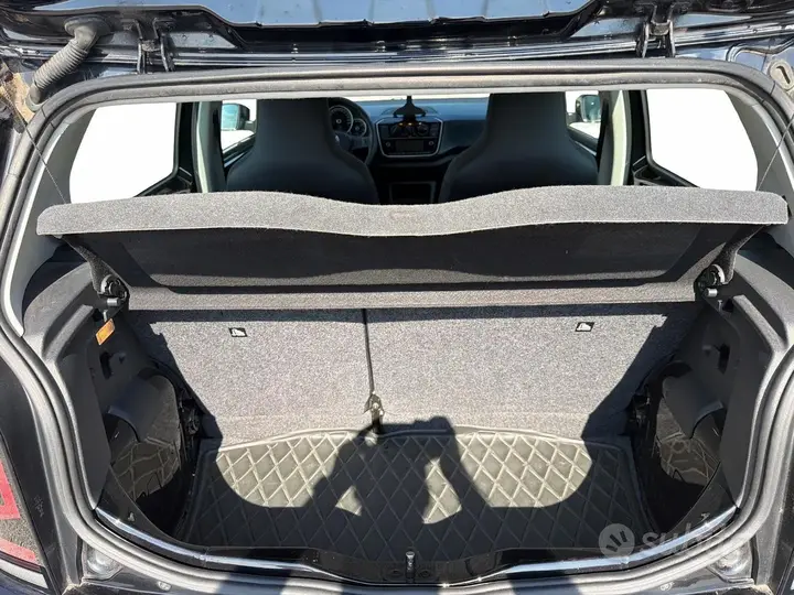 Volkswagen Up 2018 photo 4