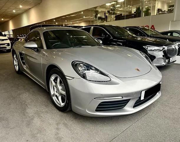 Porsche 718 Cayman
