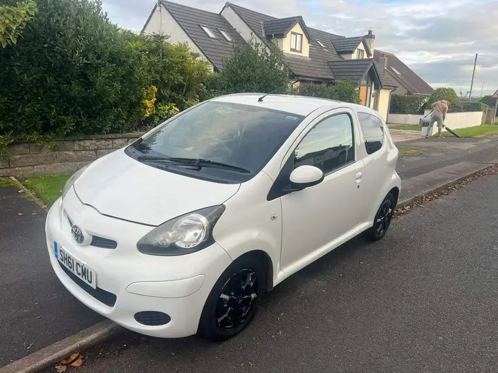 Toyota Aygo 2011 photo 2