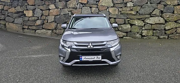 Mitsubishi Outlander 2017 photo 2