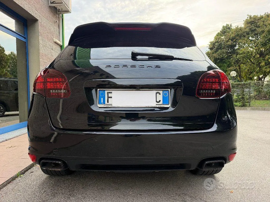 Porsche Cayenne 2012 photo 5