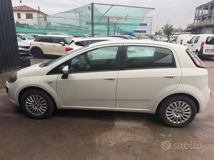 Fiat Punto Evo 2011 photo 5