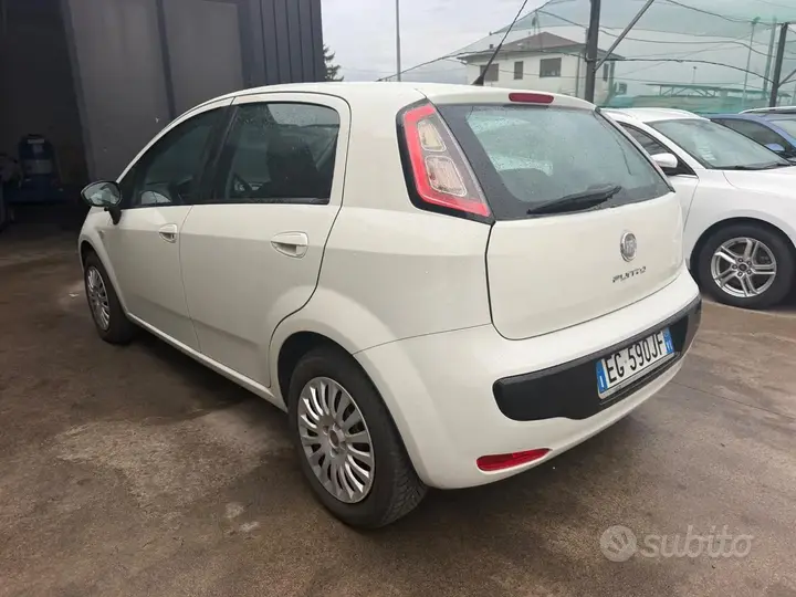 Fiat Punto Evo 2011 photo 4