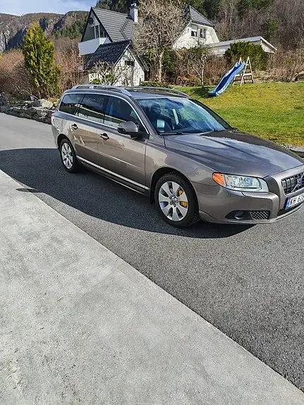 Volvo V70 2009 photo 4