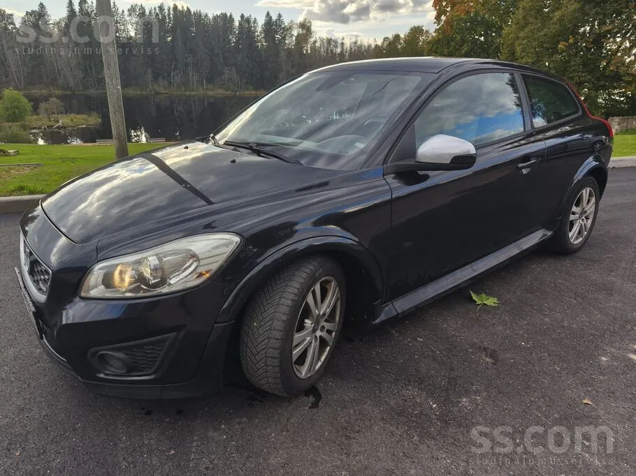 Volvo C30 2010 photo 2