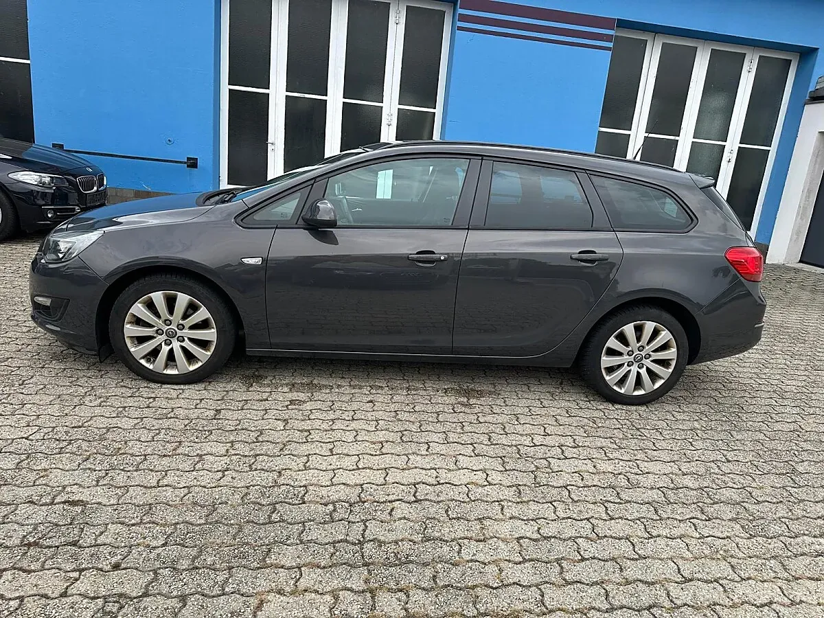 Opel Astra 2014 photo 3