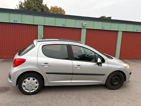 Peugeot 207 2008 photo 5