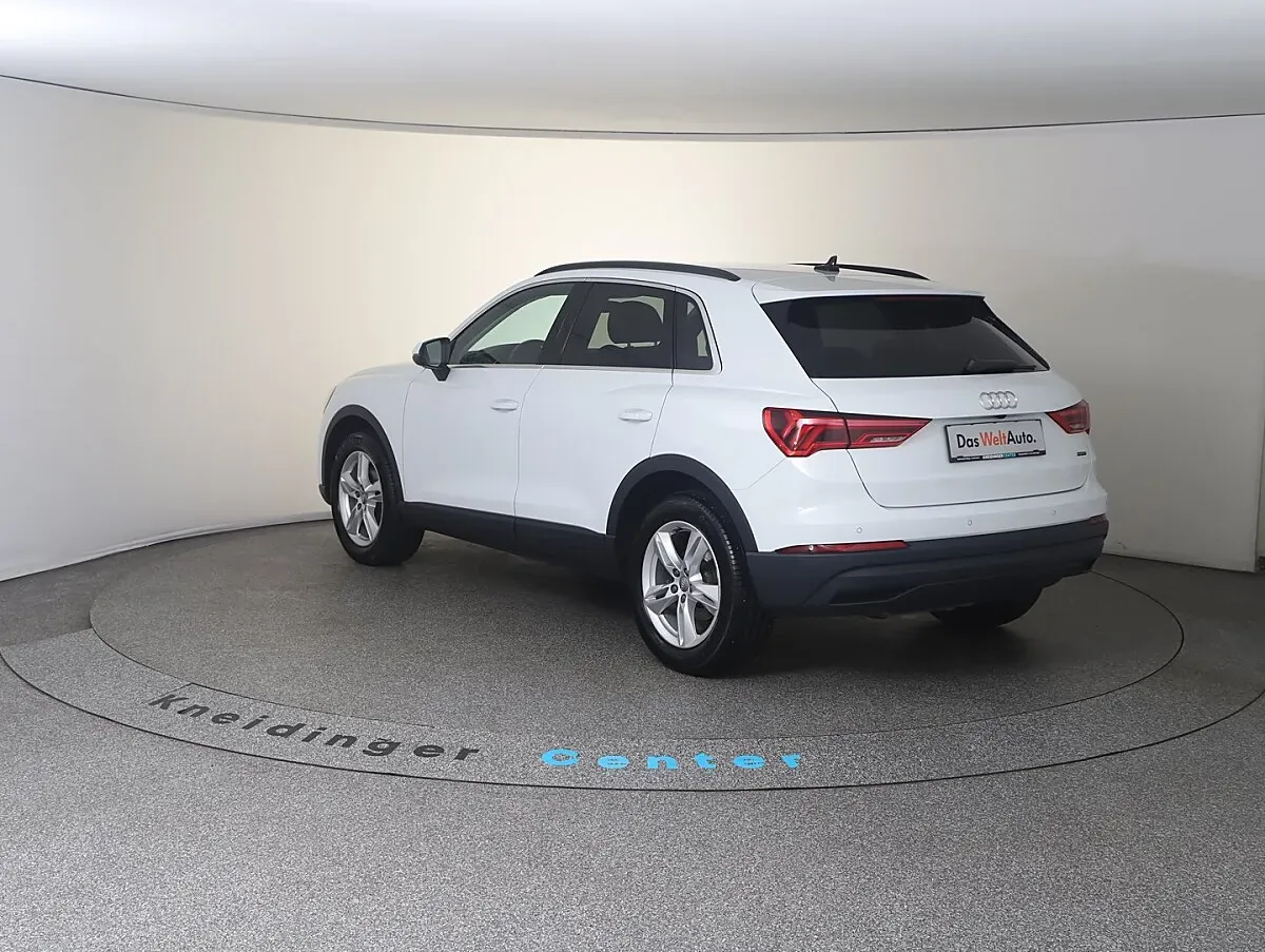 Audi Q3 2024 photo 2