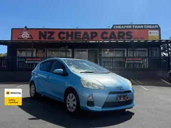 Toyota Aqua 2012 photo 2