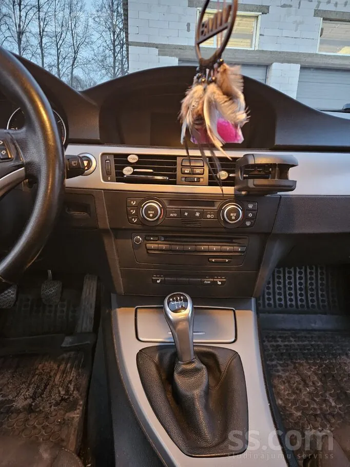 BMW 320 2008 photo 3