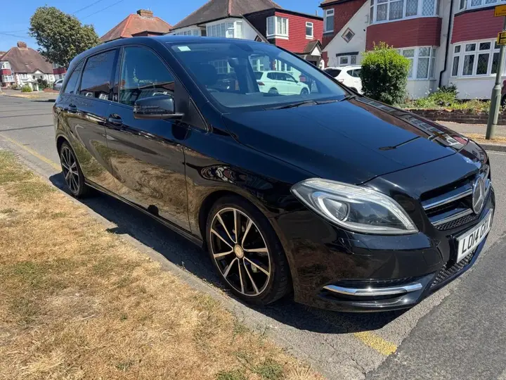 Mercedes-Benz B-Class 2014 photo 3