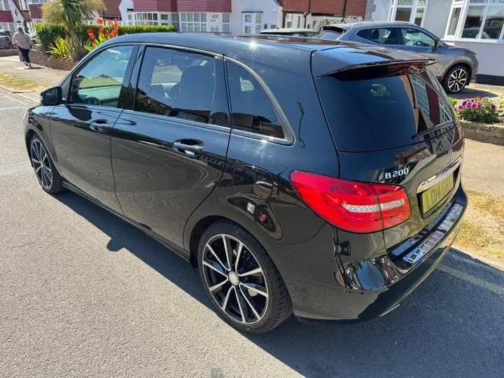 Mercedes-Benz B-Class 2014 photo 5