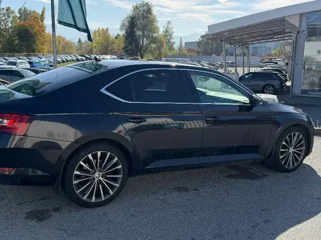 Skoda Superb 2019 photo 4
