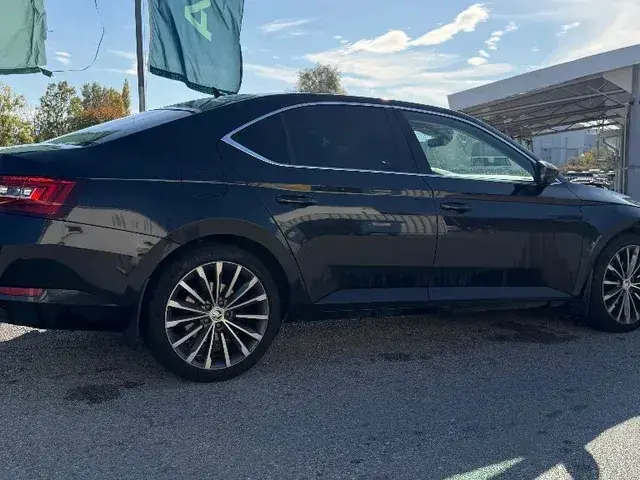 Skoda Superb 2019 photo 3