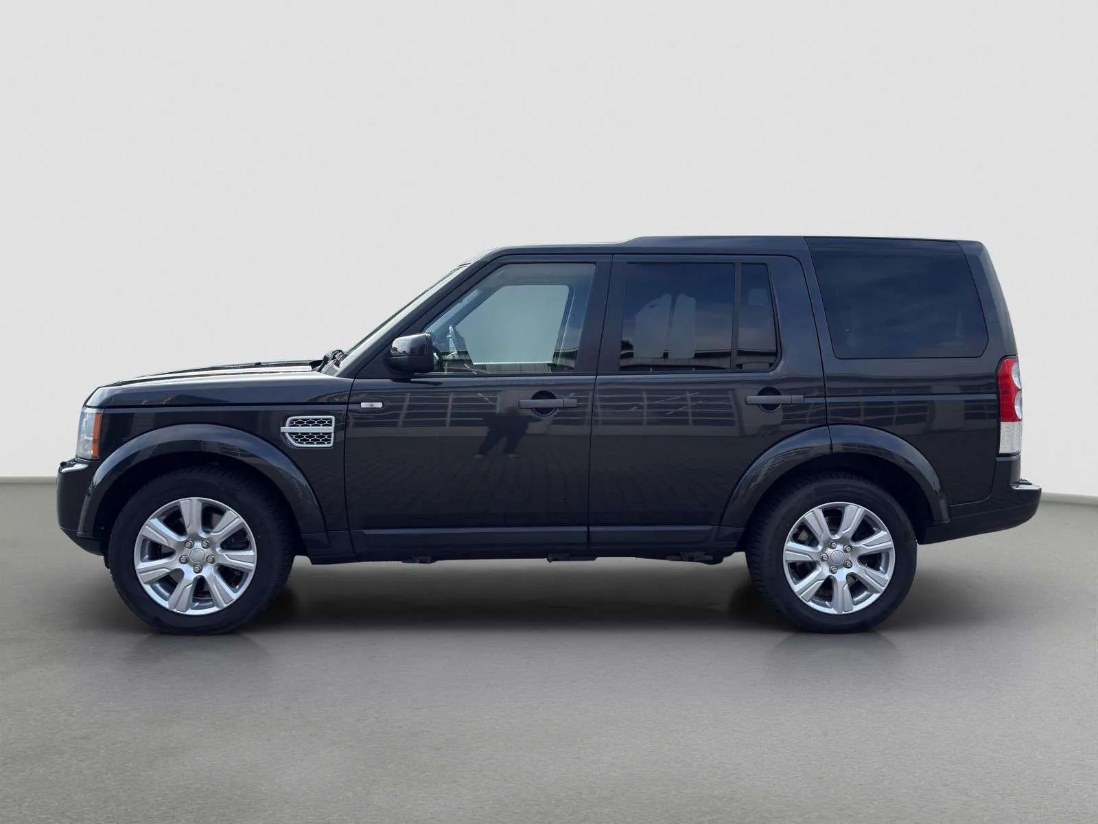 Land Rover Discovery 4 2013 photo 2