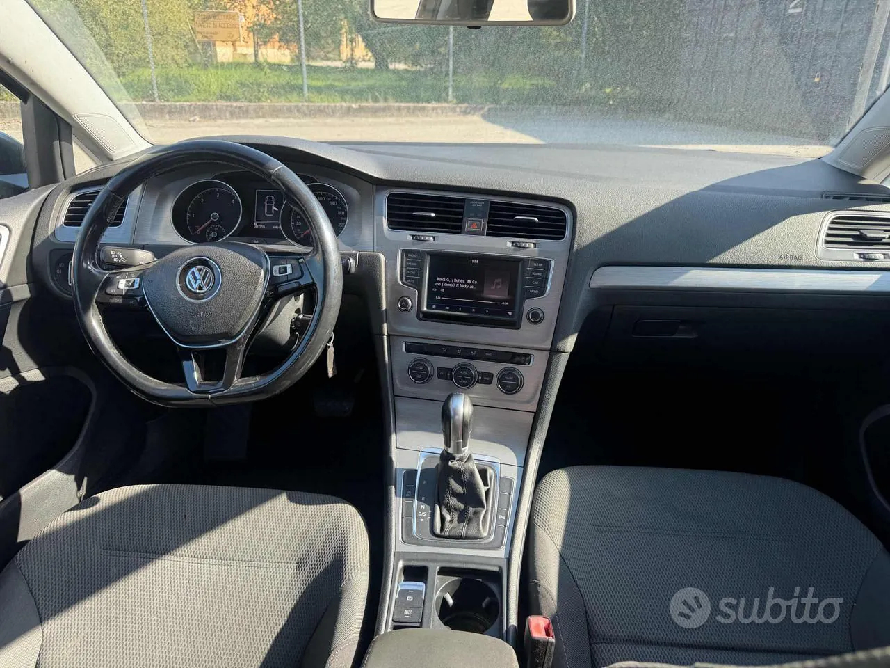 Volkswagen Golf 2017 photo 2