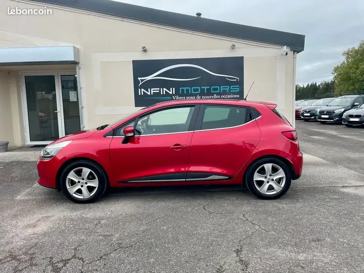 Renault Clio 2014 photo 2
