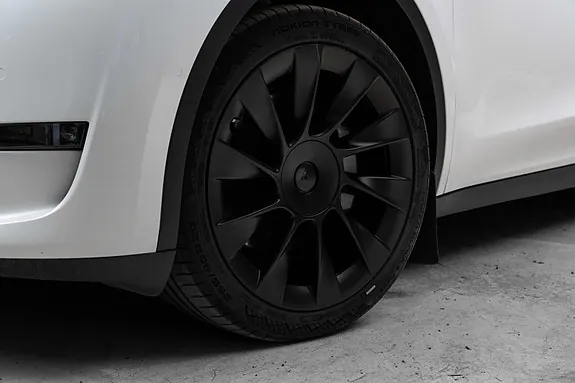 Tesla Model Y 2022 photo 3