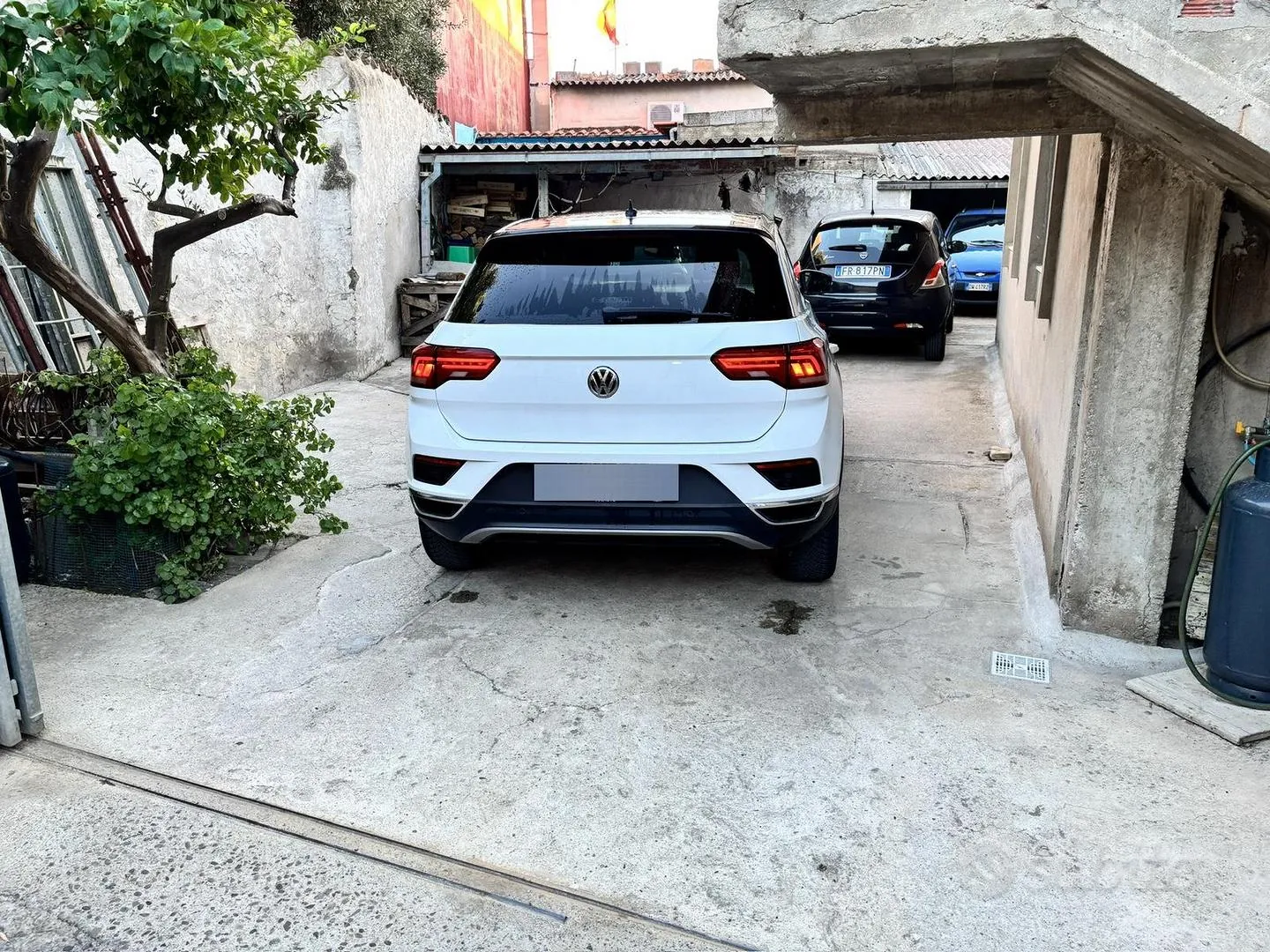Volkswagen T-Roc 2018 photo 2