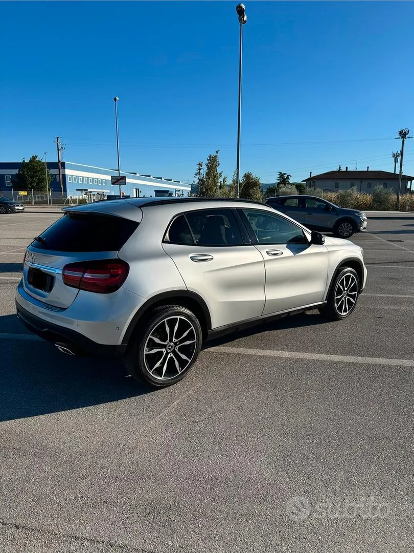 Mercedes-Benz Gla 200 D 2018 photo 3
