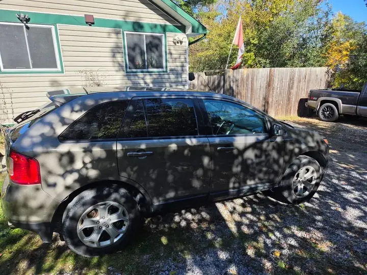 Ford Edge 2013 photo 2