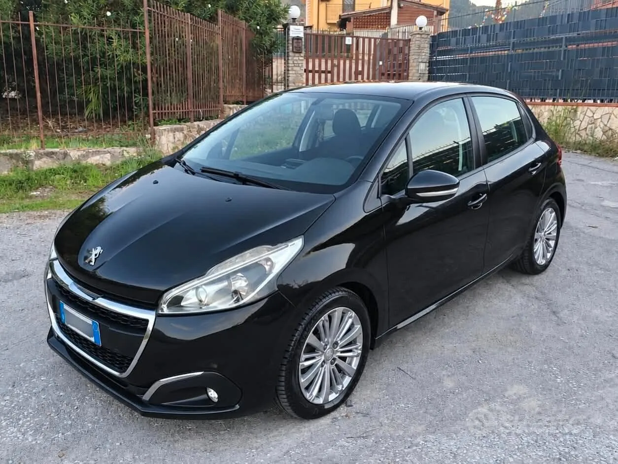 Peugeot 208 2016 photo 2