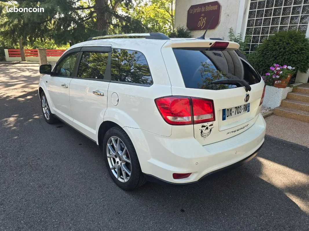 Fiat Freemont 2015 photo 2