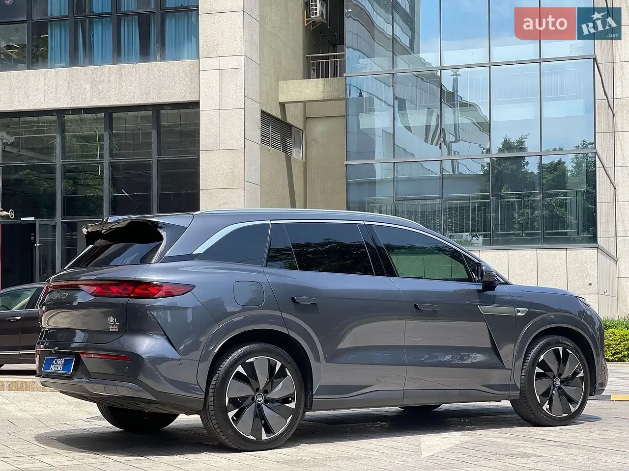 BYD Tang L 2025 photo 3
