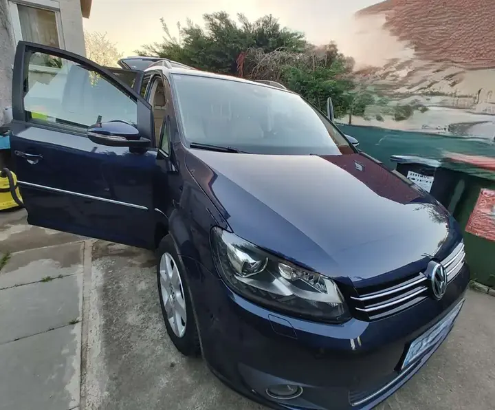 Volkswagen Touran 2013 photo 3
